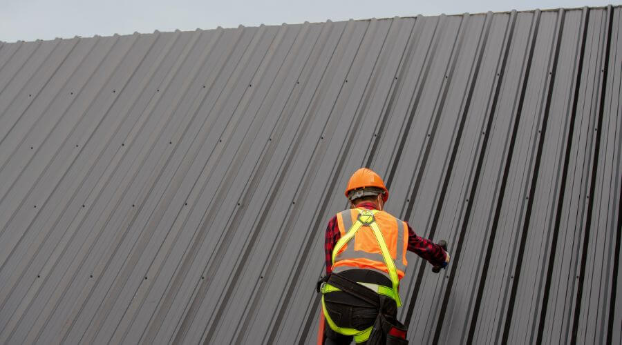 Professional gutter cleaning in Siren, WI
